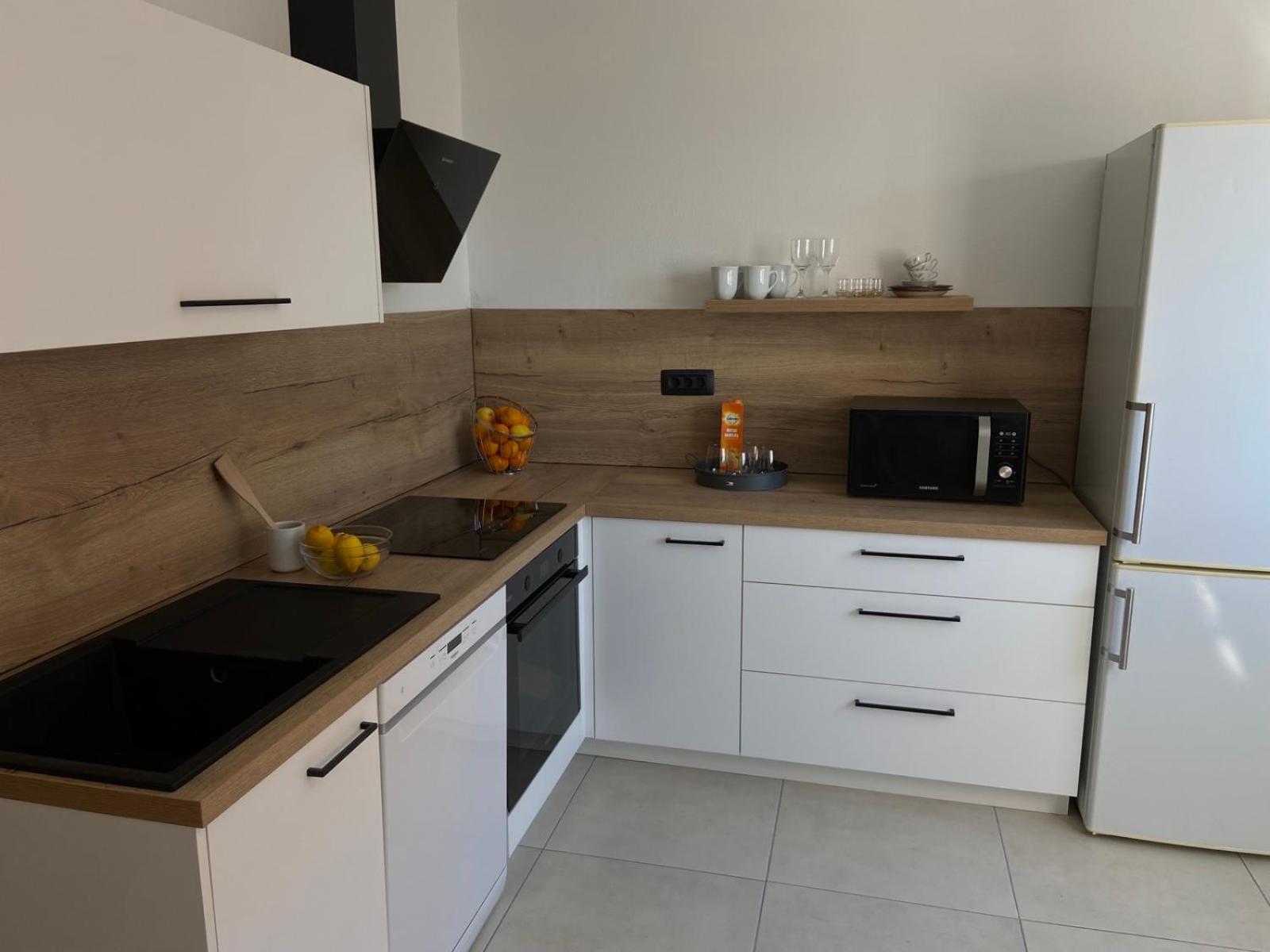 Sunny Apartment In Rijeka Exterior foto